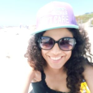 Meet your Posher, Vanessa